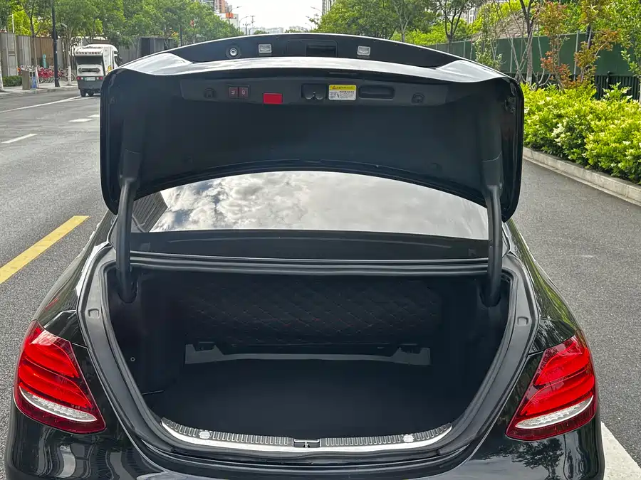 900x675_0_q87_c42_autohomecar__ChtpWGn__hOAOQAOAArdZ3hXUTo360.jpg.webp